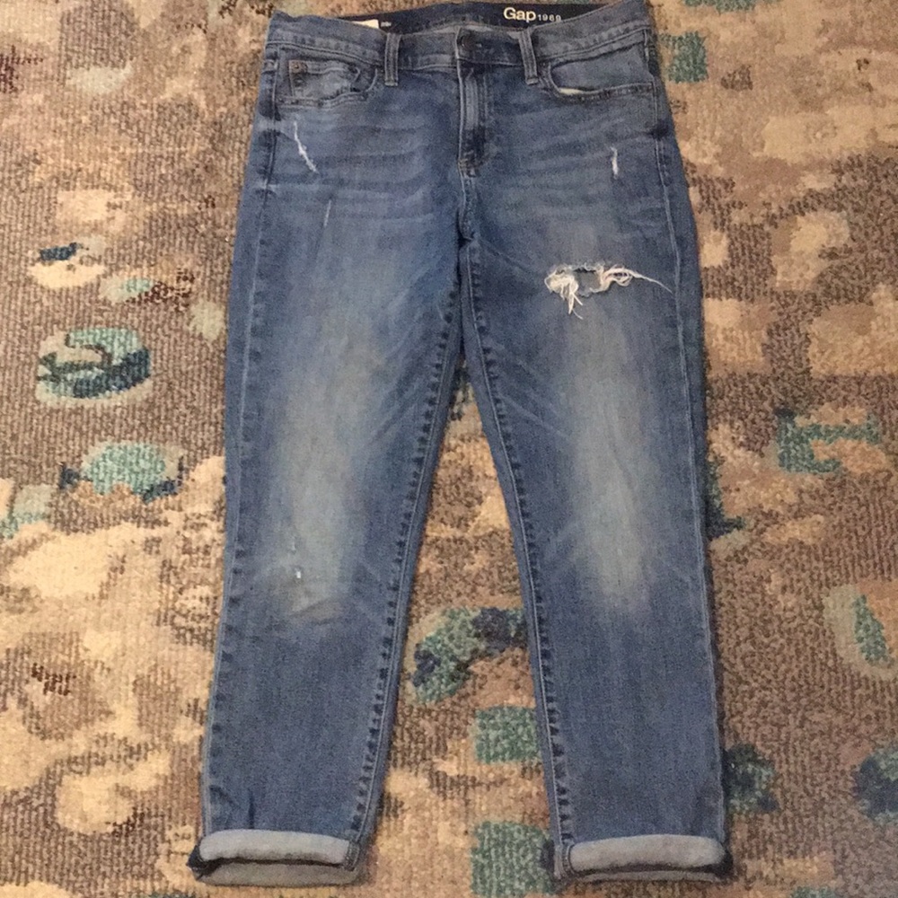 Gap destroyed Girlfriend jeans, Sz 6R